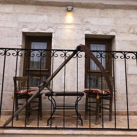Memory Cave House גורמה