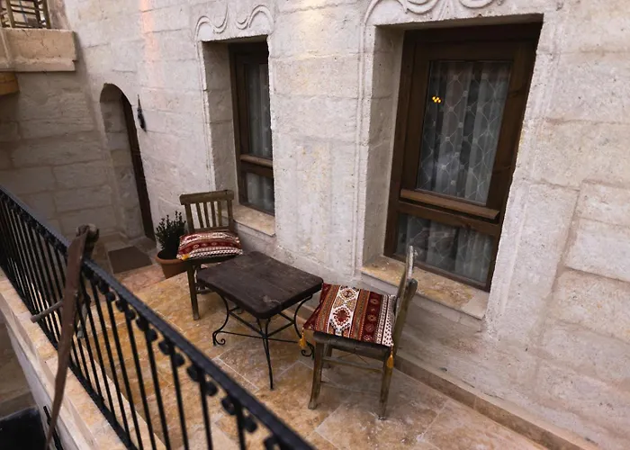 Hotel Memory Cave House